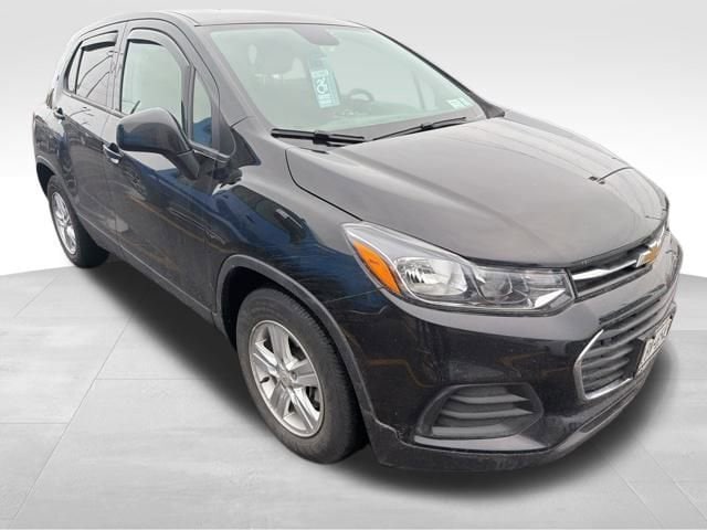 2020 Chevrolet Trax LS's photo