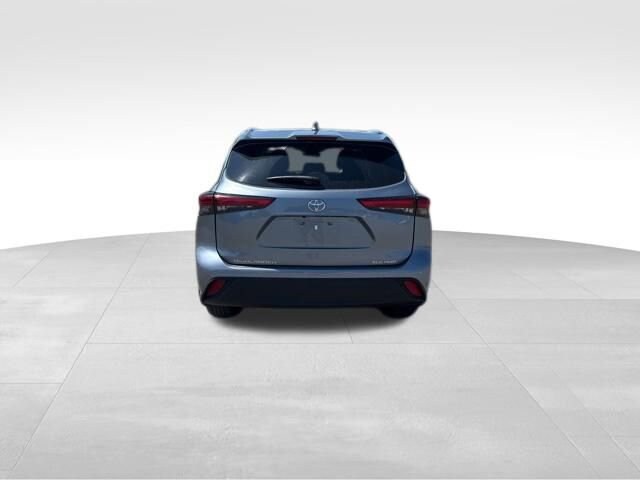 2020 Toyota Highlander XLE photo 3