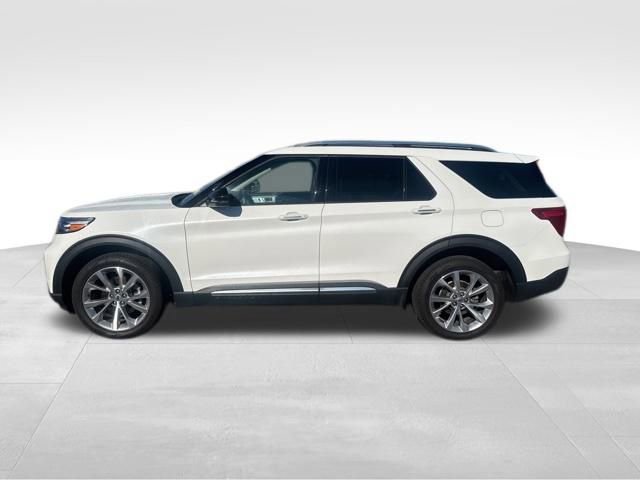 2023 Ford Explorer Platinum photo 2