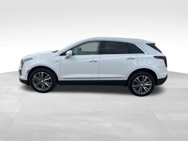 2021 Cadillac XT5 Premium Luxury photo 2