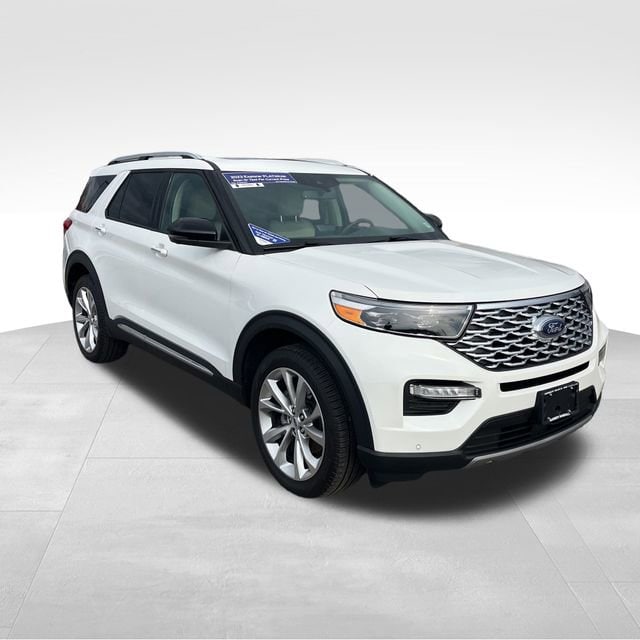 2023 Ford Explorer Platinum's photo