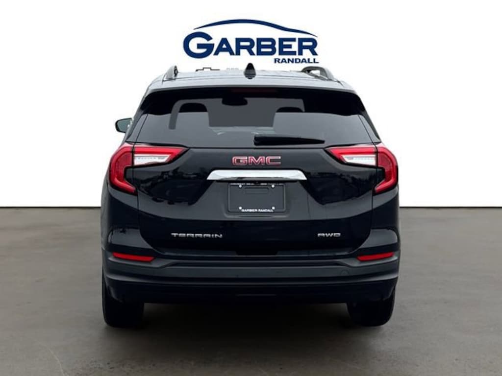 Used 2023 GMC Terrain SLE SUV
