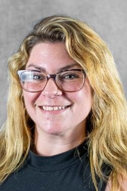 Staff member Carly Colombo from ID_54e2a5270e3b