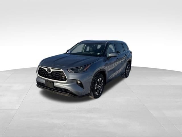 2022 Toyota Highlander XLE's photo