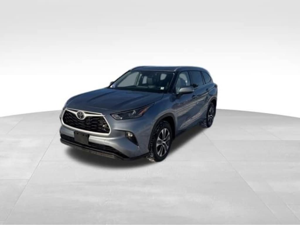 Used 2022 Toyota Highlander XLE SUV
