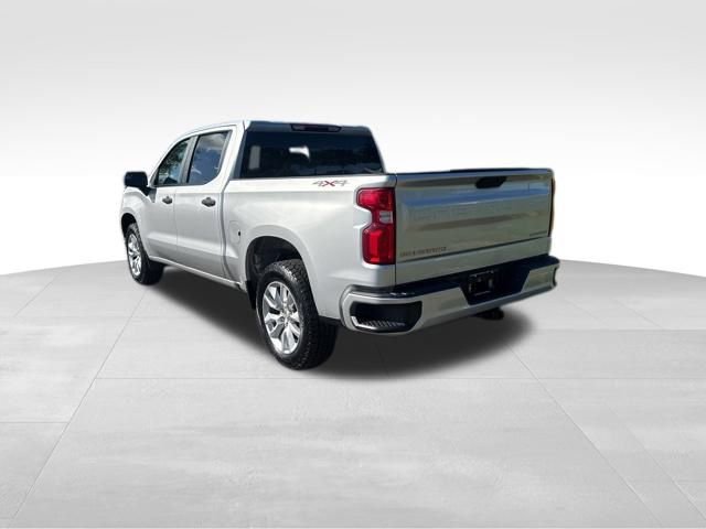 2021 Chevrolet Silverado 1500 Custom photo 2