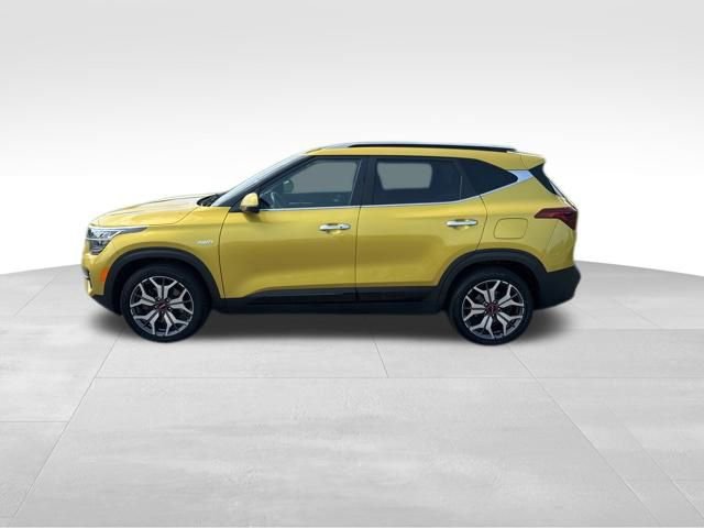 2022 Kia Seltos SX photo 2