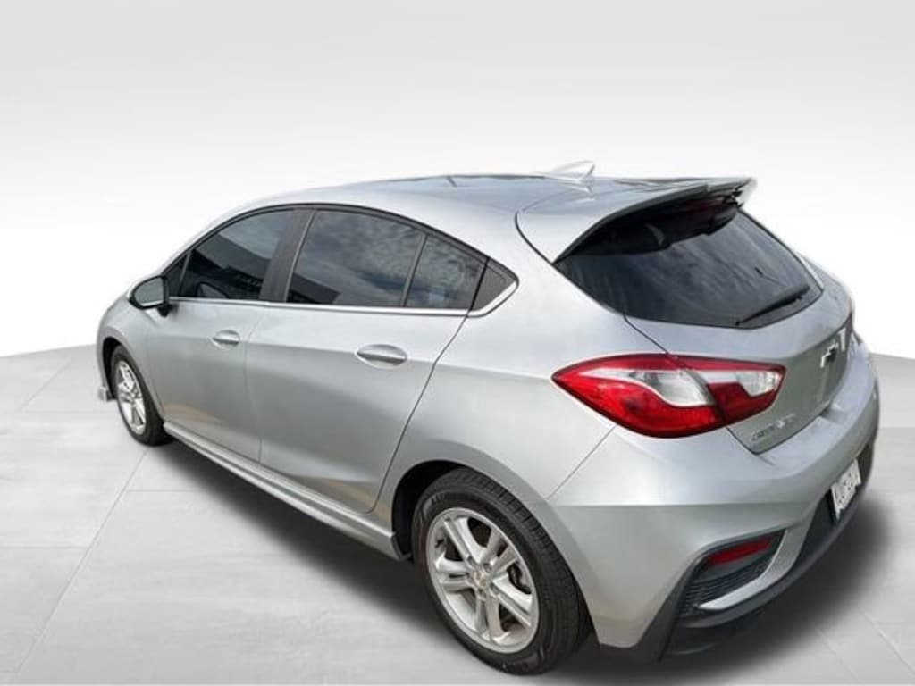 Used 2018 Chevrolet Cruze LT Hatchback