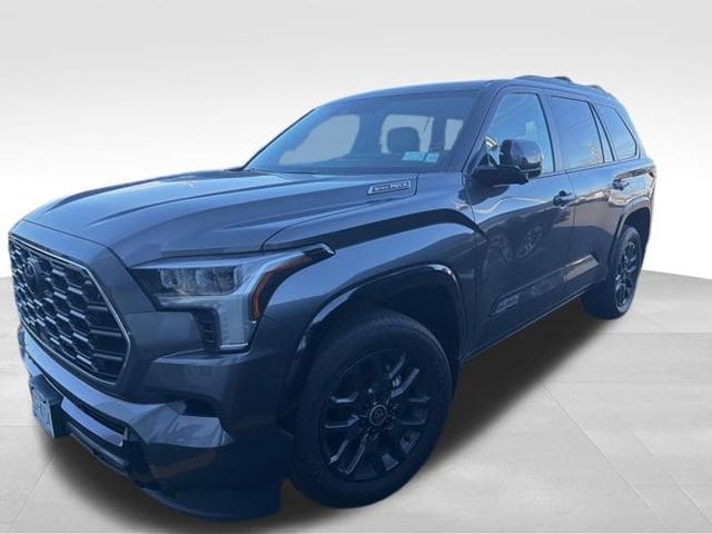 2024 Toyota Sequoia Platinum's photo