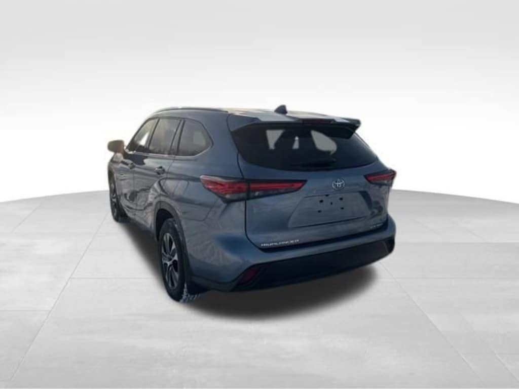 Used 2022 Toyota Highlander XLE SUV
