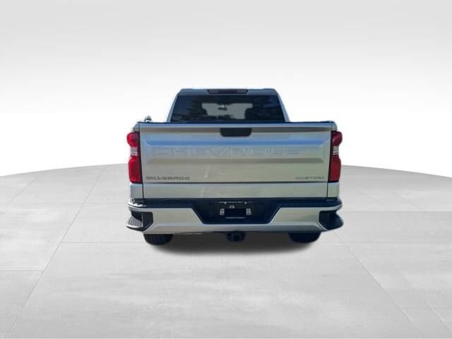 2021 Chevrolet Silverado 1500 Custom photo 3