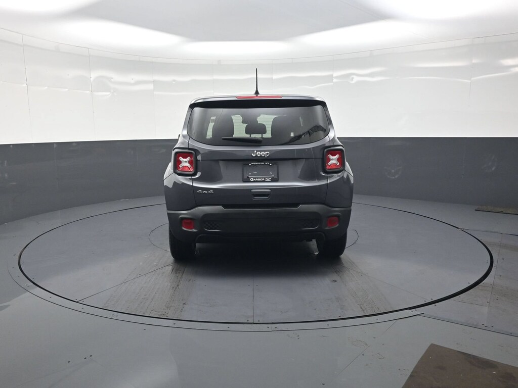 Used 2023 Jeep Renegade Latitude SUV