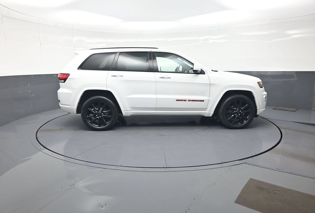 Used 2020 Jeep Grand Cherokee Altitude SUV