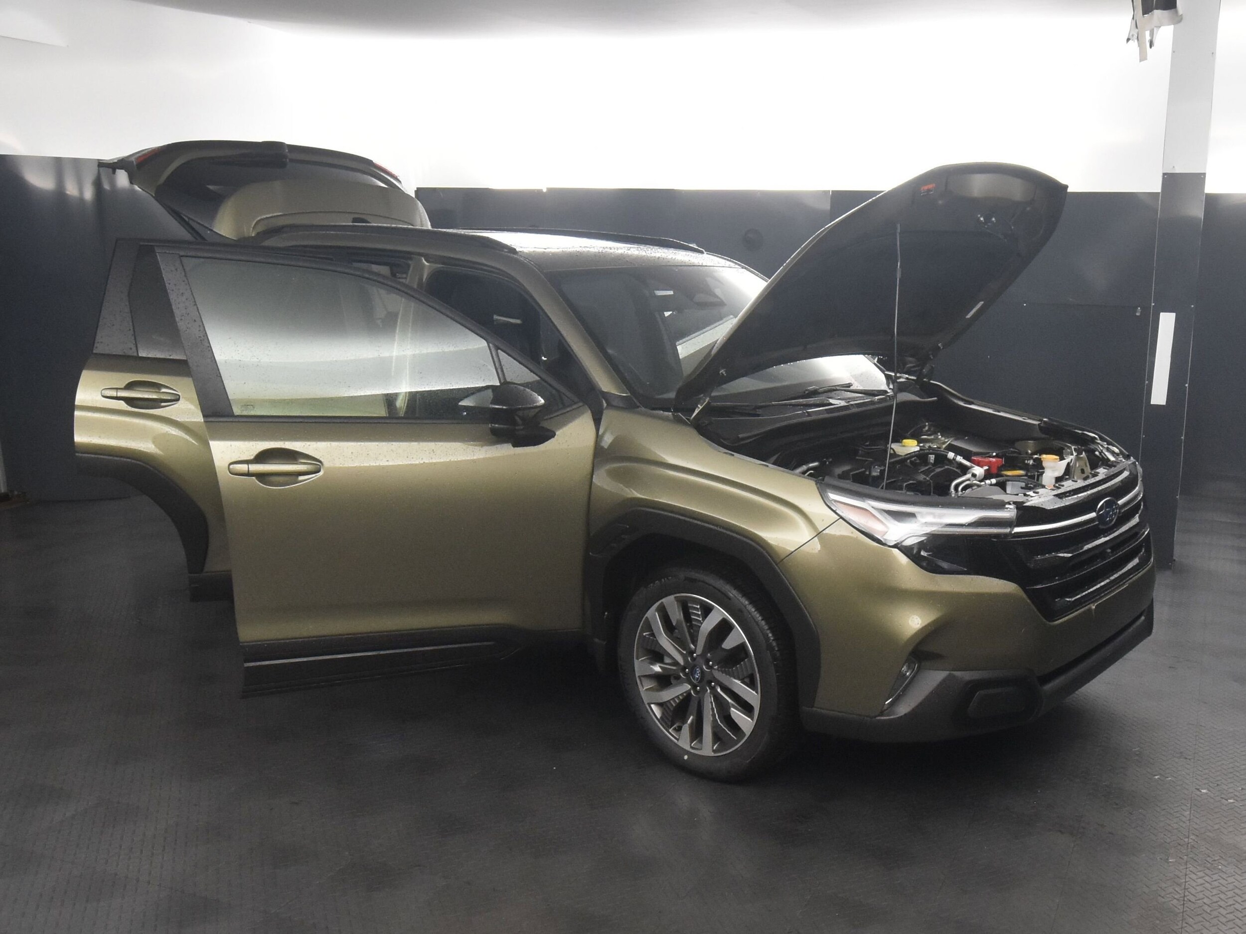 2025 Subaru Forester Touring - Photo 36