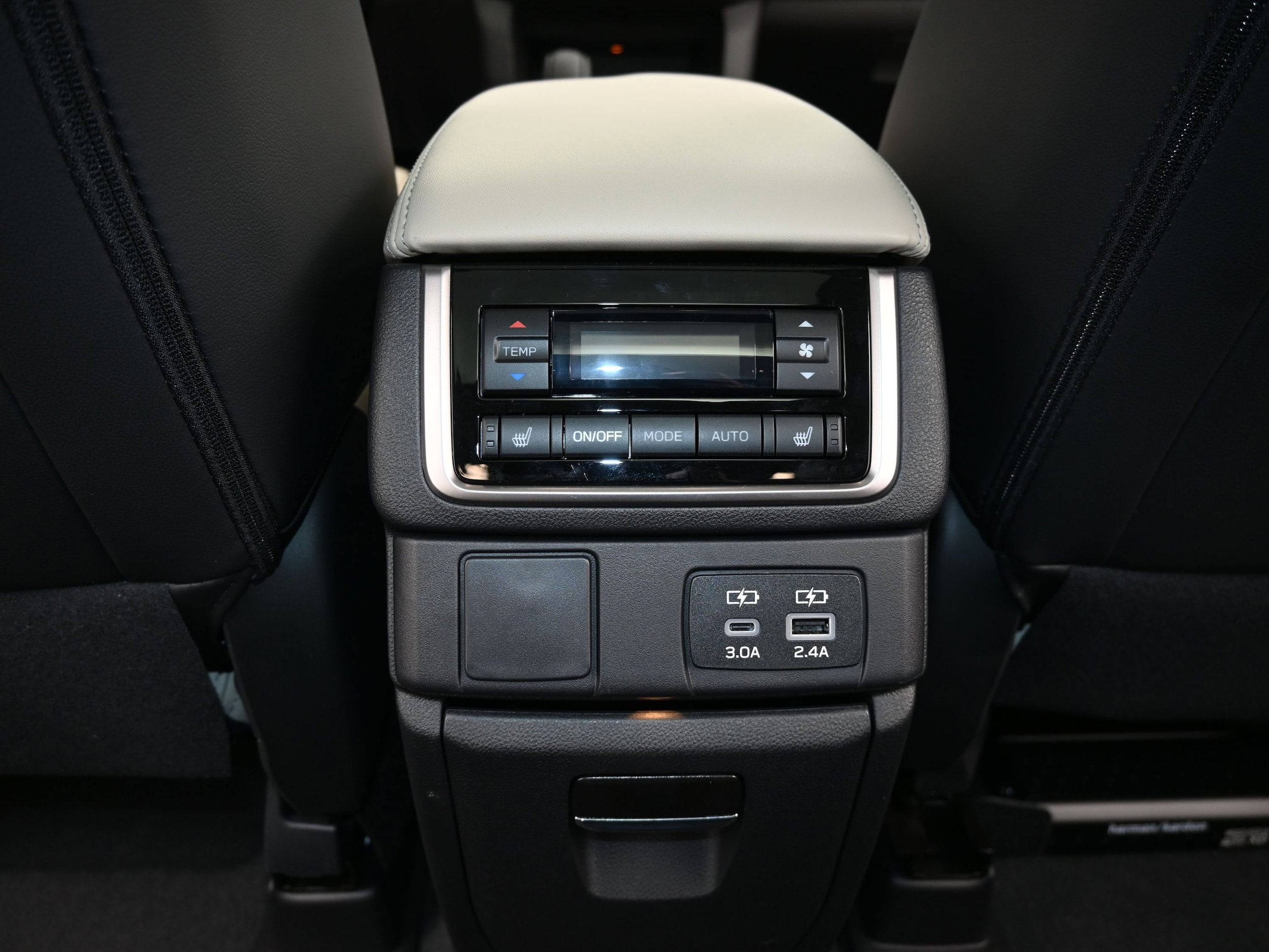 2026 Subaru Ascent Limited - Photo 24