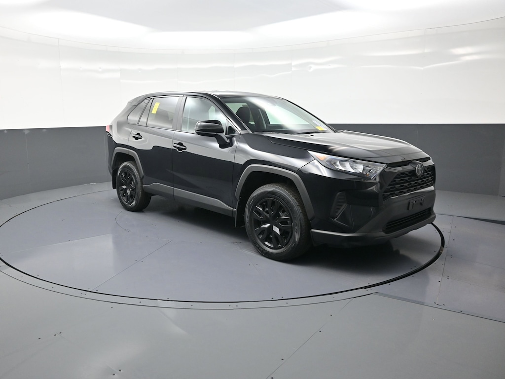 Used 2022 Toyota RAV4 LE SUV