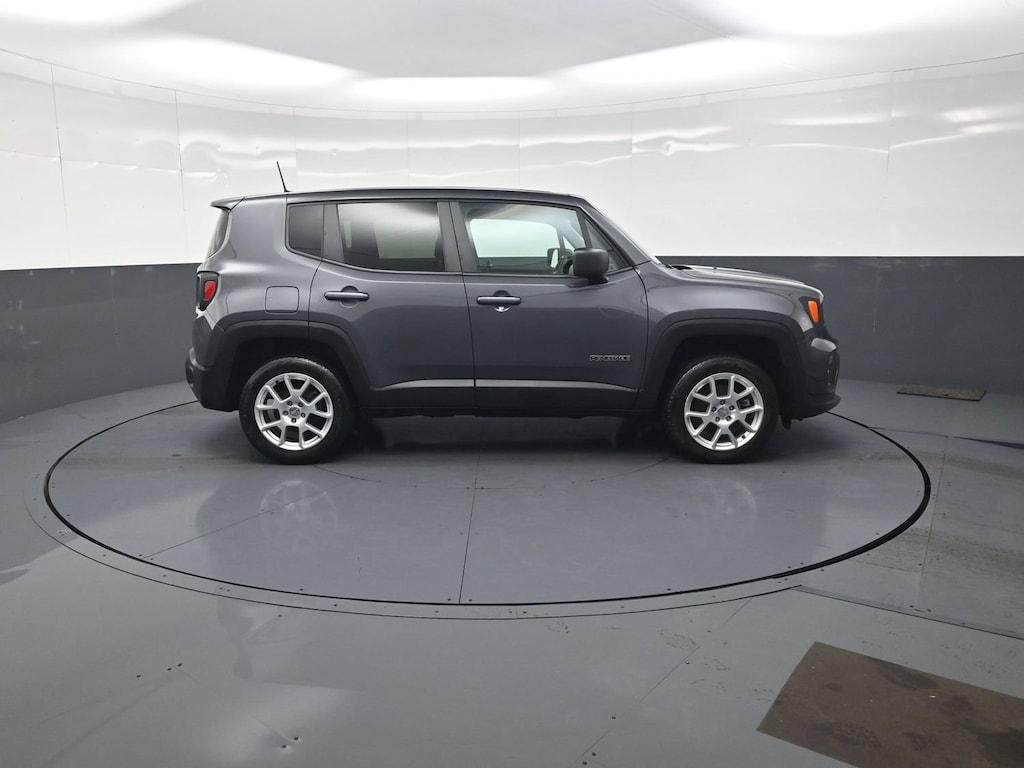 Used 2023 Jeep Renegade Latitude SUV