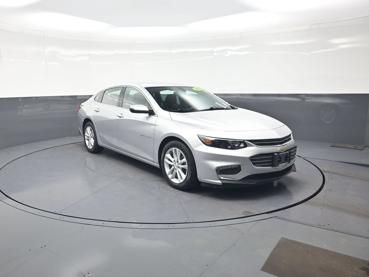 Used 2018 Chevrolet Malibu 1LT with VIN 1G1ZD5STXJF202089 for sale in Webster, NY