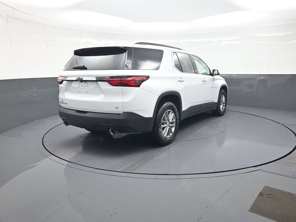 Used 2023 Chevrolet Traverse LT SUV