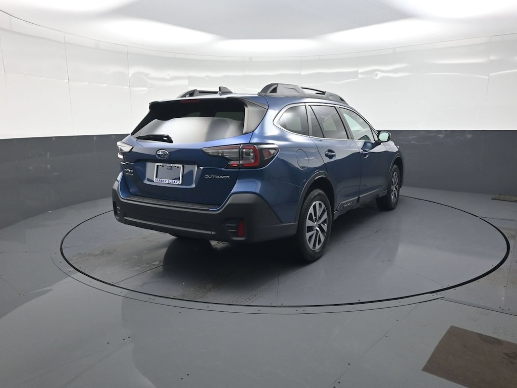 Used 2021 Subaru Outback Premium SUV