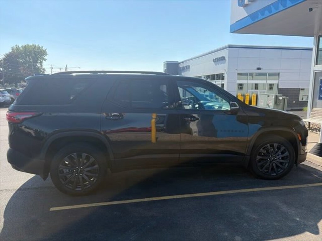Used 2023 Chevrolet Traverse RS SUV