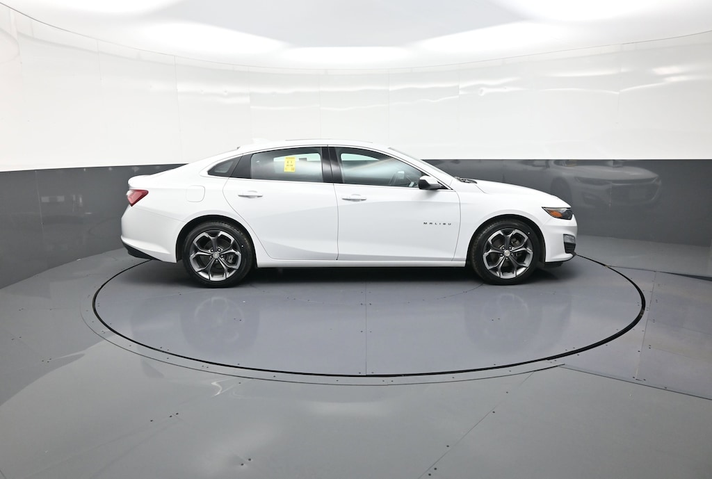 Used 2022 Chevrolet Malibu LT Sedan