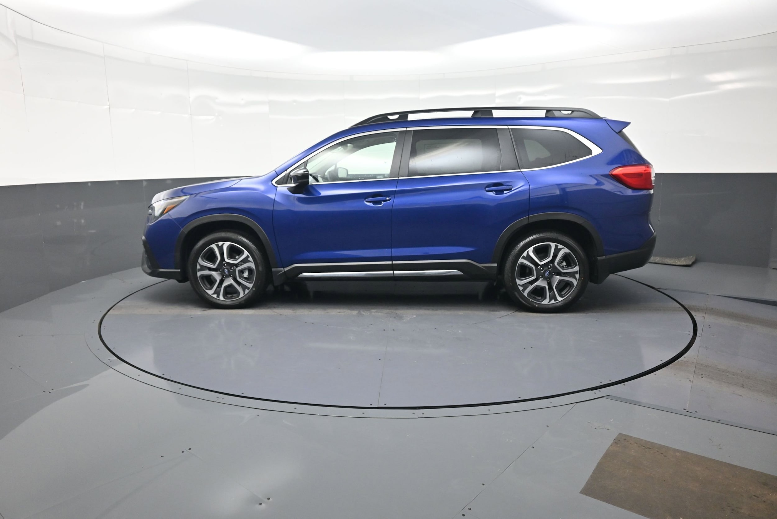 2026 Subaru Ascent Limited - Photo 6