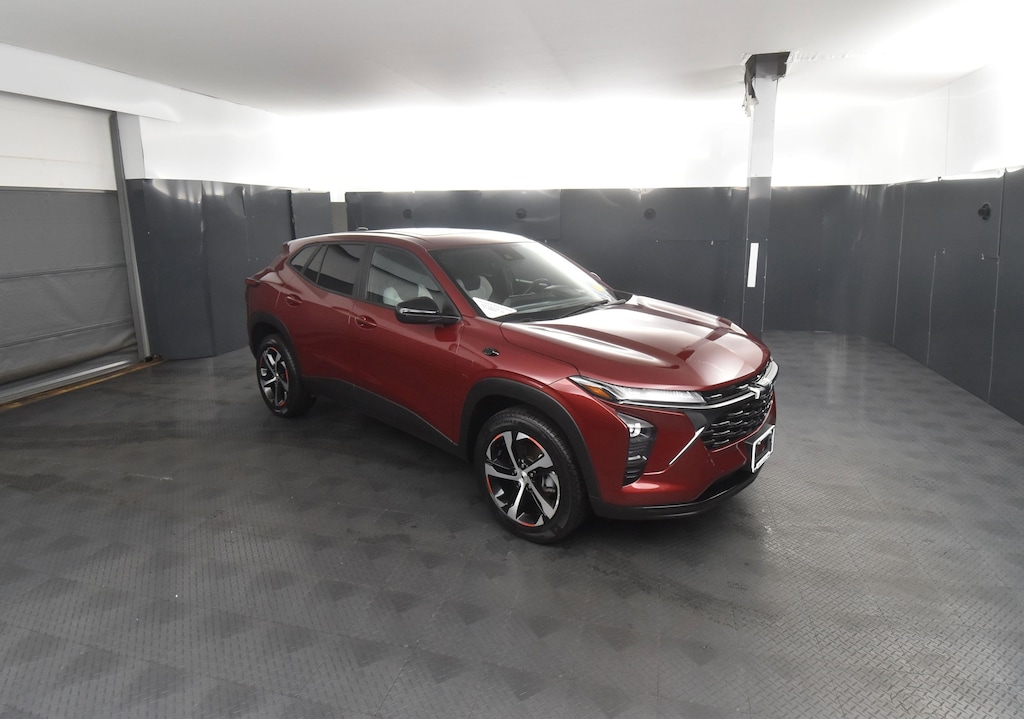 Used 2025 Chevrolet Trax 1RS SUV