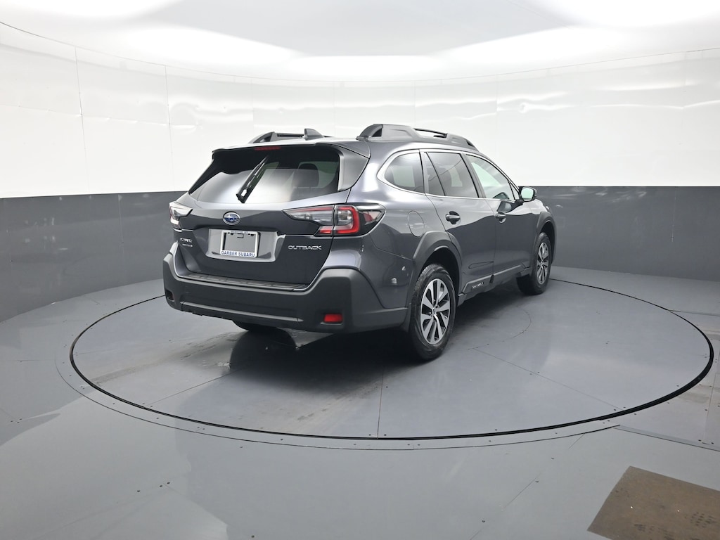 Used 2025 Subaru Outback Premium SUV