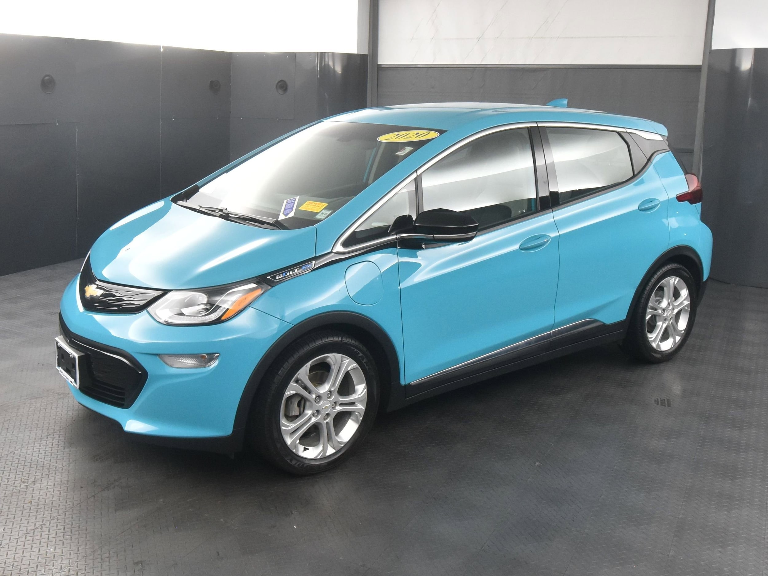 Used 2020 Chevrolet Bolt EV LT with VIN 1G1FY6S00L4142177 for sale in Webster, NY