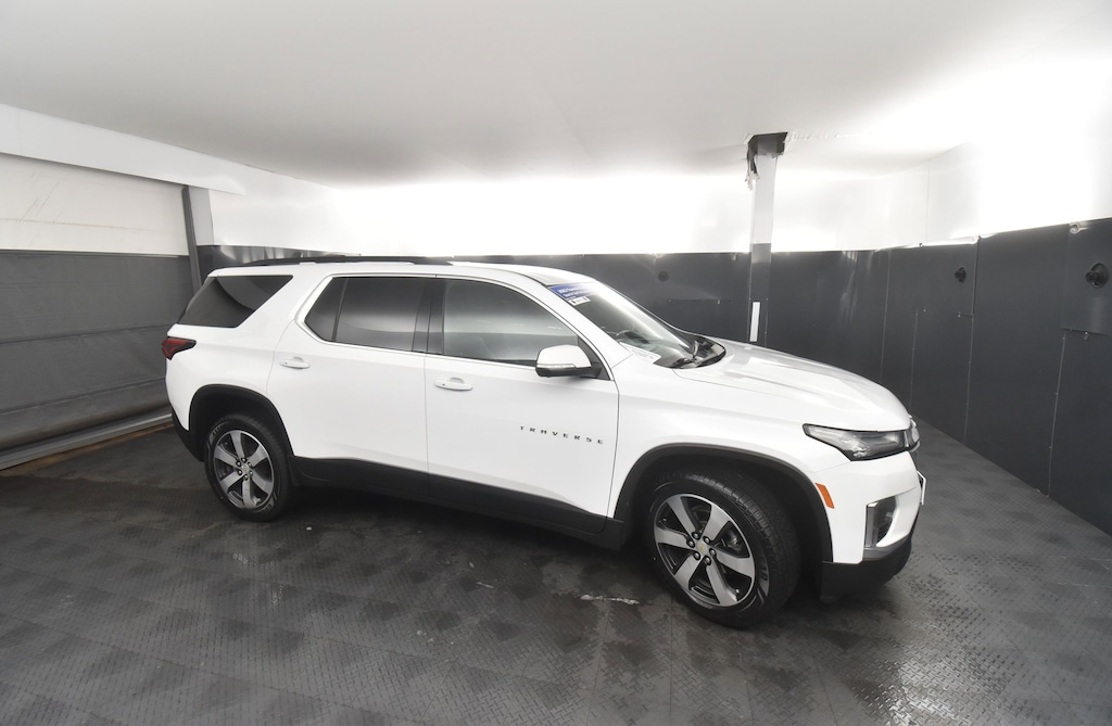 Used 2023 Chevrolet Traverse LT Leather SUV