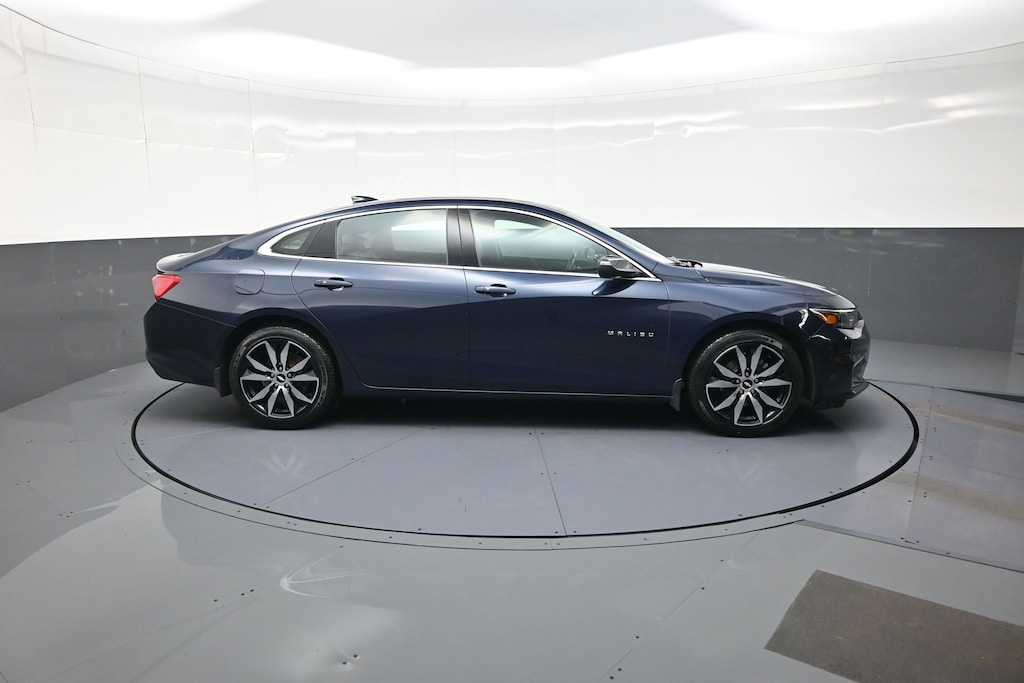 Used 2017 Chevrolet Malibu LT Sedan