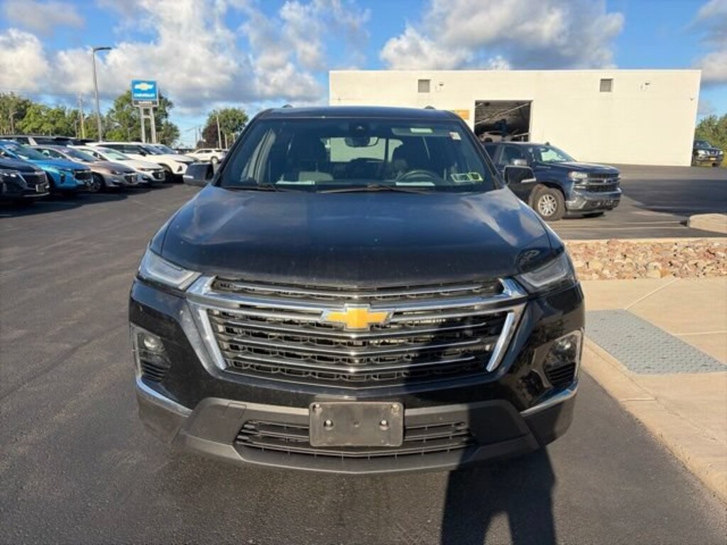 Used 2023 Chevrolet Traverse LT SUV