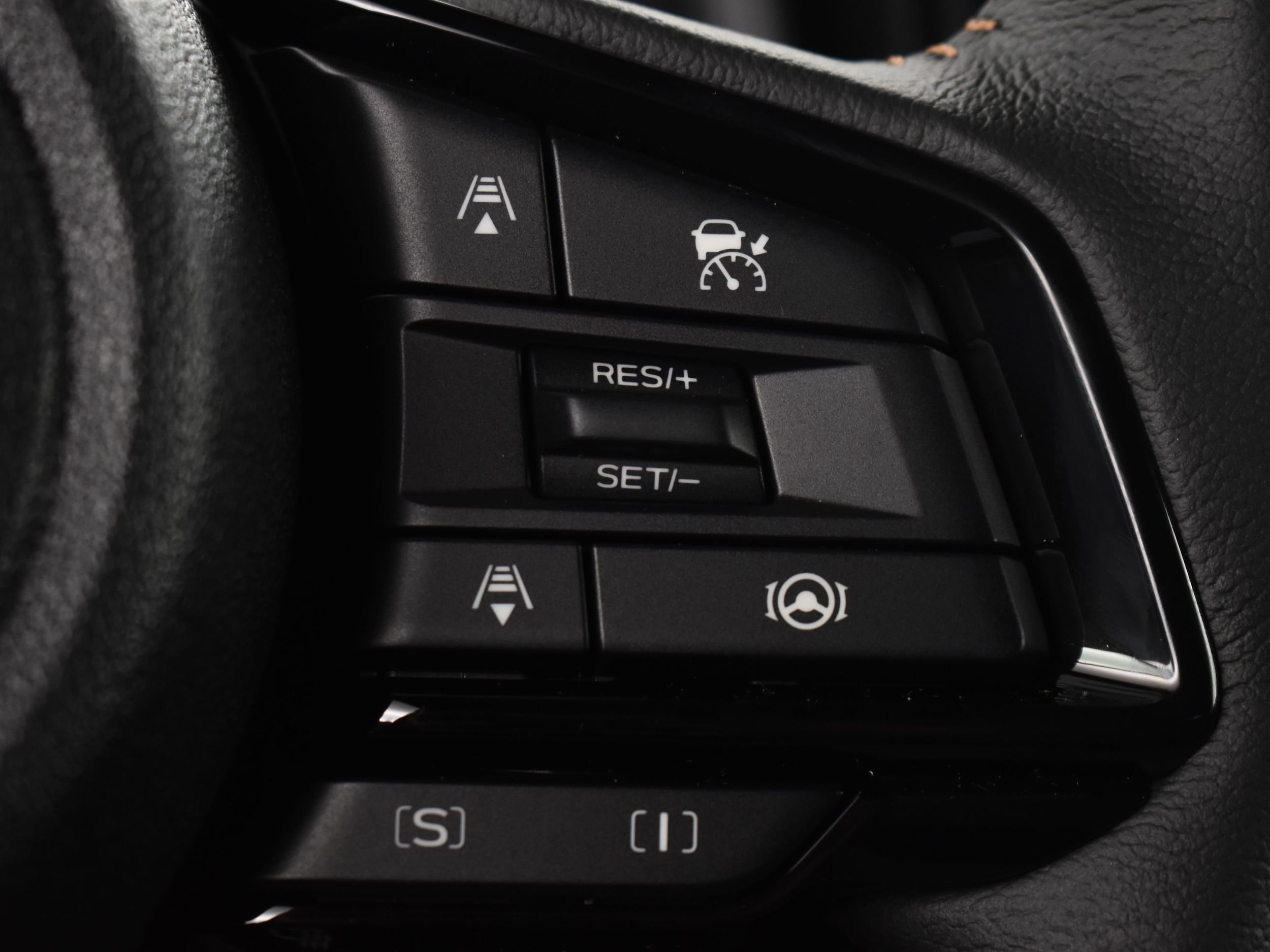 2025 Subaru Forester Touring - Photo 24