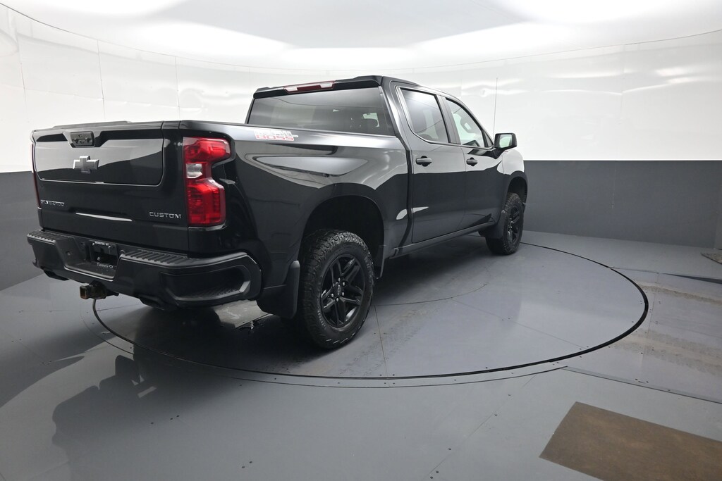 Used 2025 Chevrolet Silverado 1500 Custom Trail Boss Truck Crew Cab