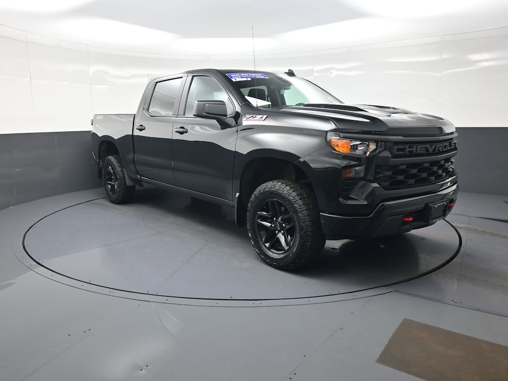 Used 2025 Chevrolet Silverado 1500 Custom Trail Boss Truck Crew Cab