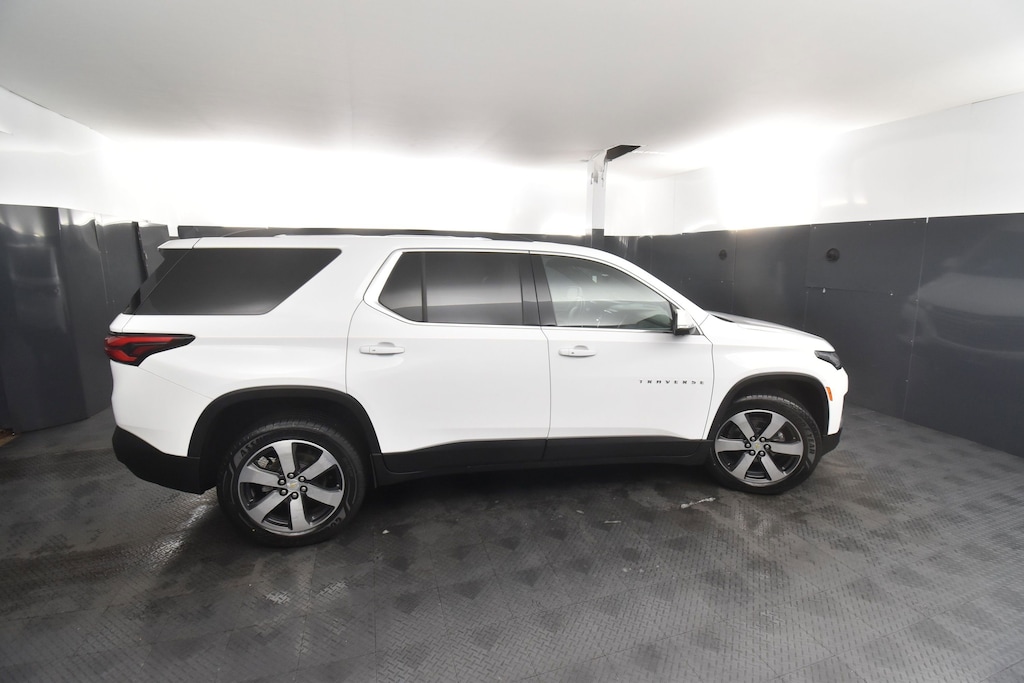Used 2023 Chevrolet Traverse LT Leather SUV