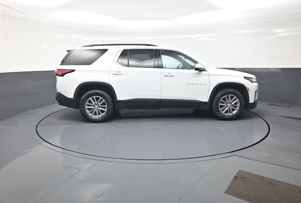 Used 2023 Chevrolet Traverse LT SUV