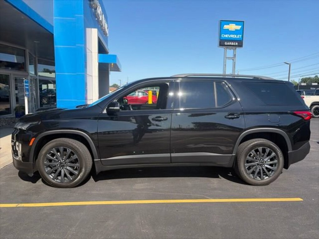 Used 2023 Chevrolet Traverse RS SUV
