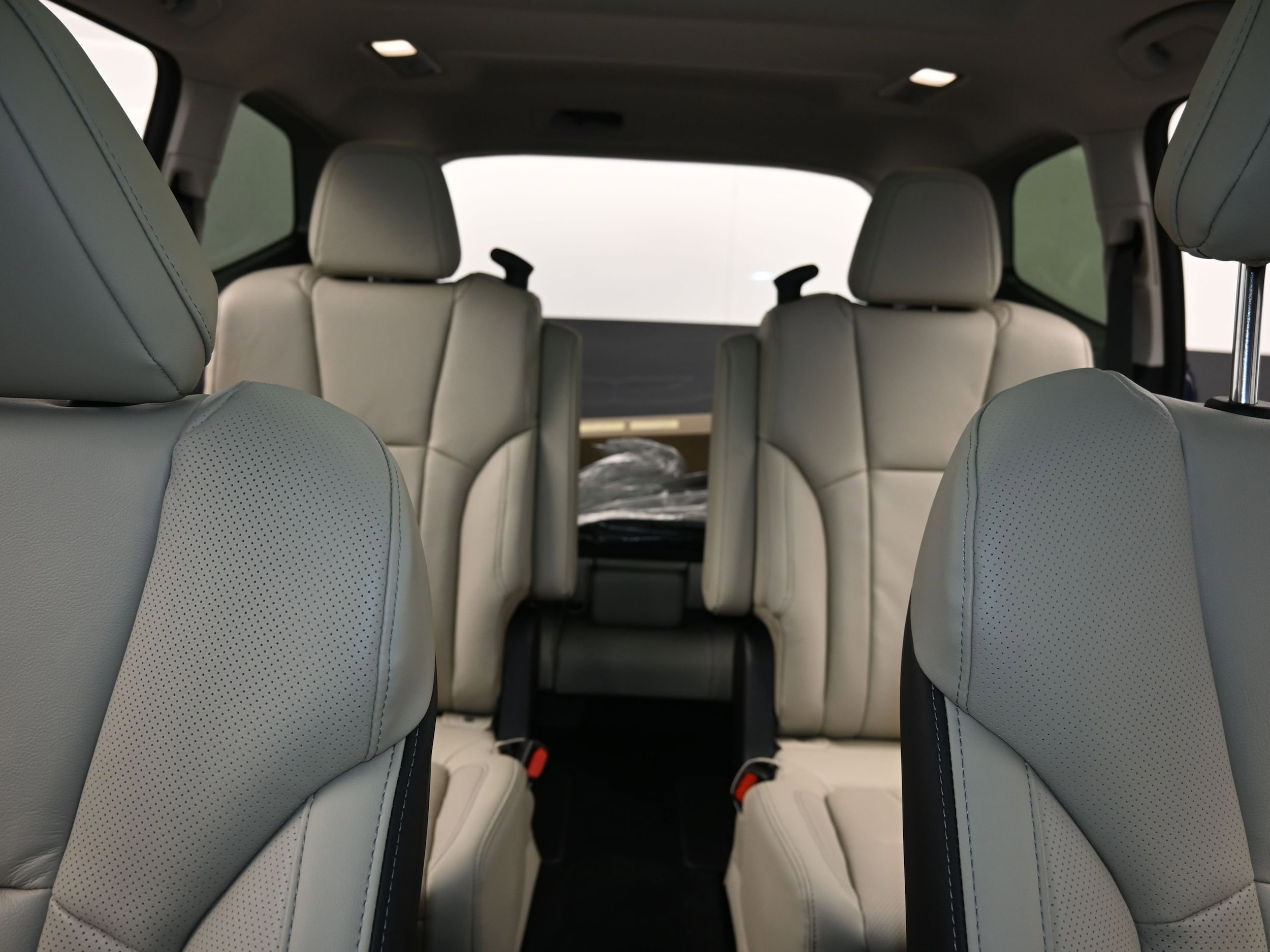 2026 Subaru Ascent Limited - Photo 22