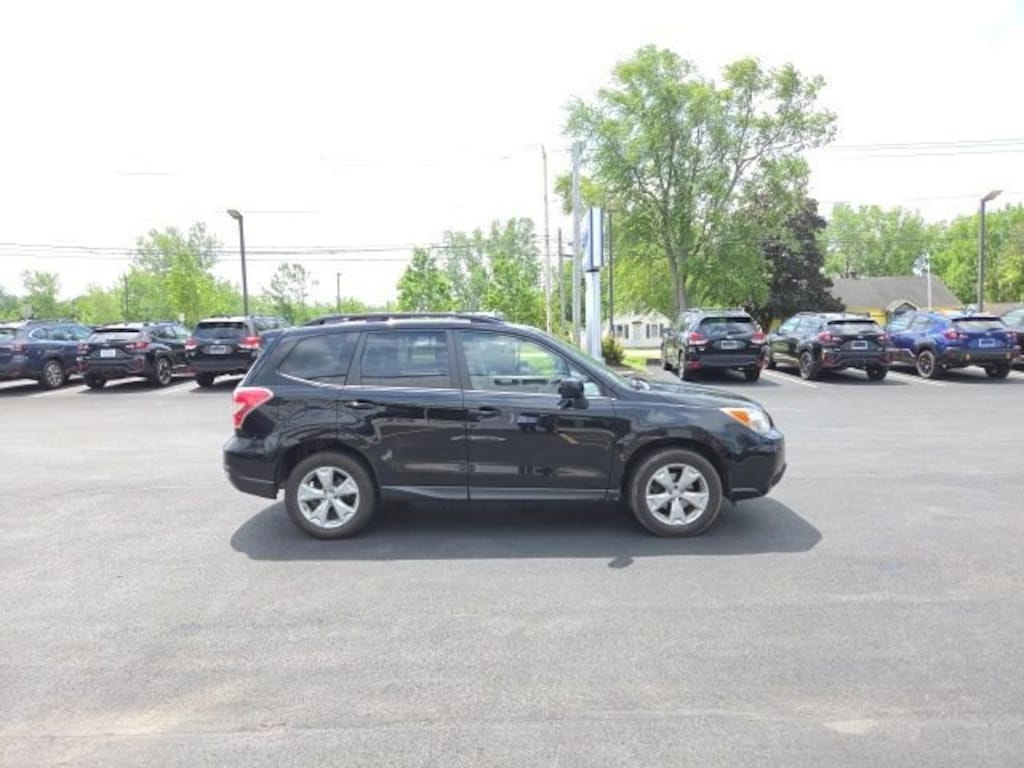 Used 2016 Subaru Forester 2.5i Limited SUV