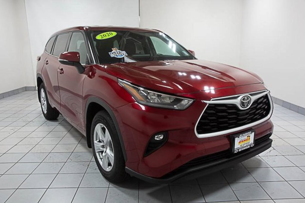 Used 2020 Toyota Highlander LE SUV