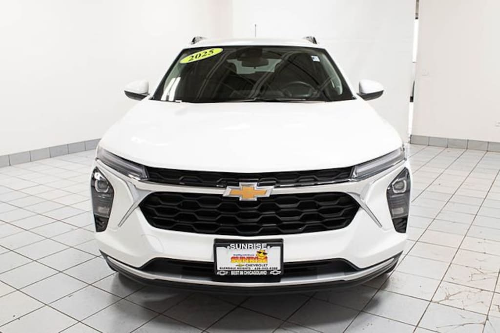 Used 2025 Chevrolet Trax LT SUV