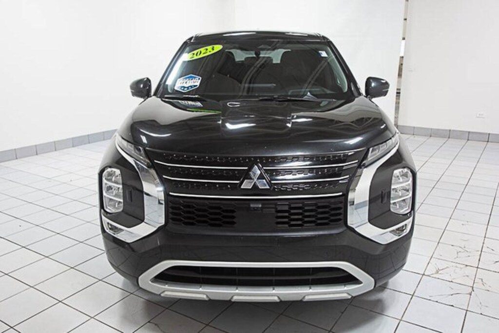 Used 2023 Mitsubishi Outlander SE SUV