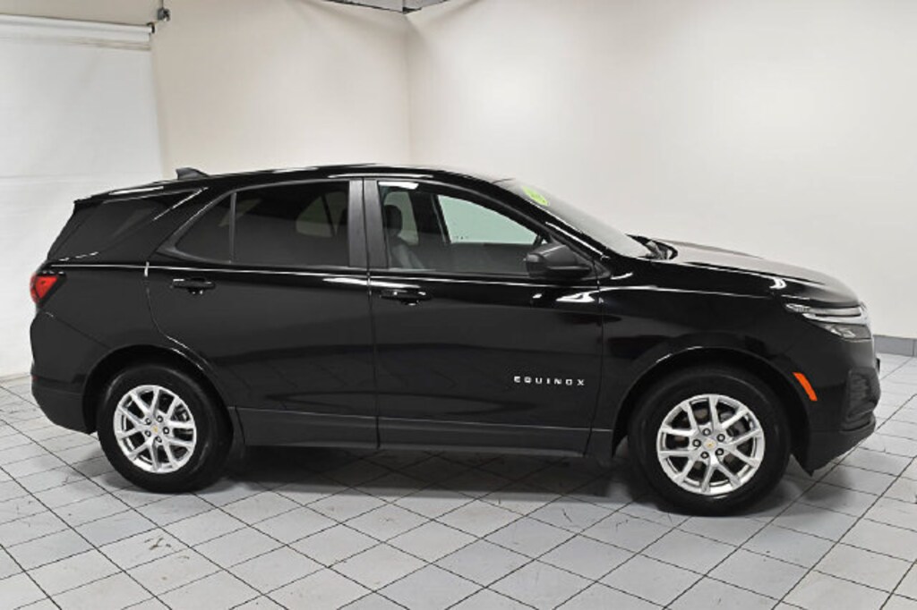 Used 2023 Chevrolet Equinox LS SUV