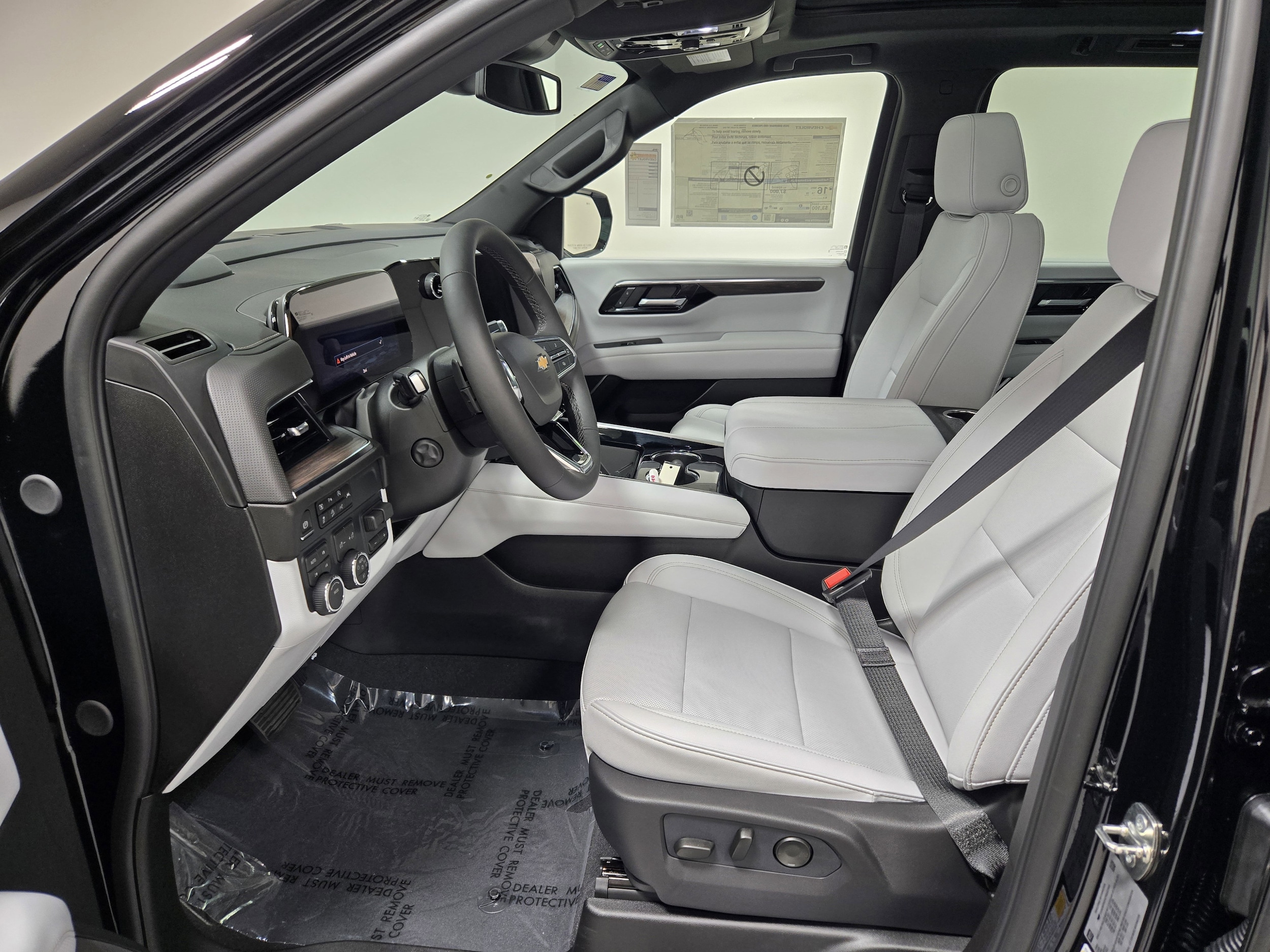 2026 Chevrolet Suburban Premier - Photo 24