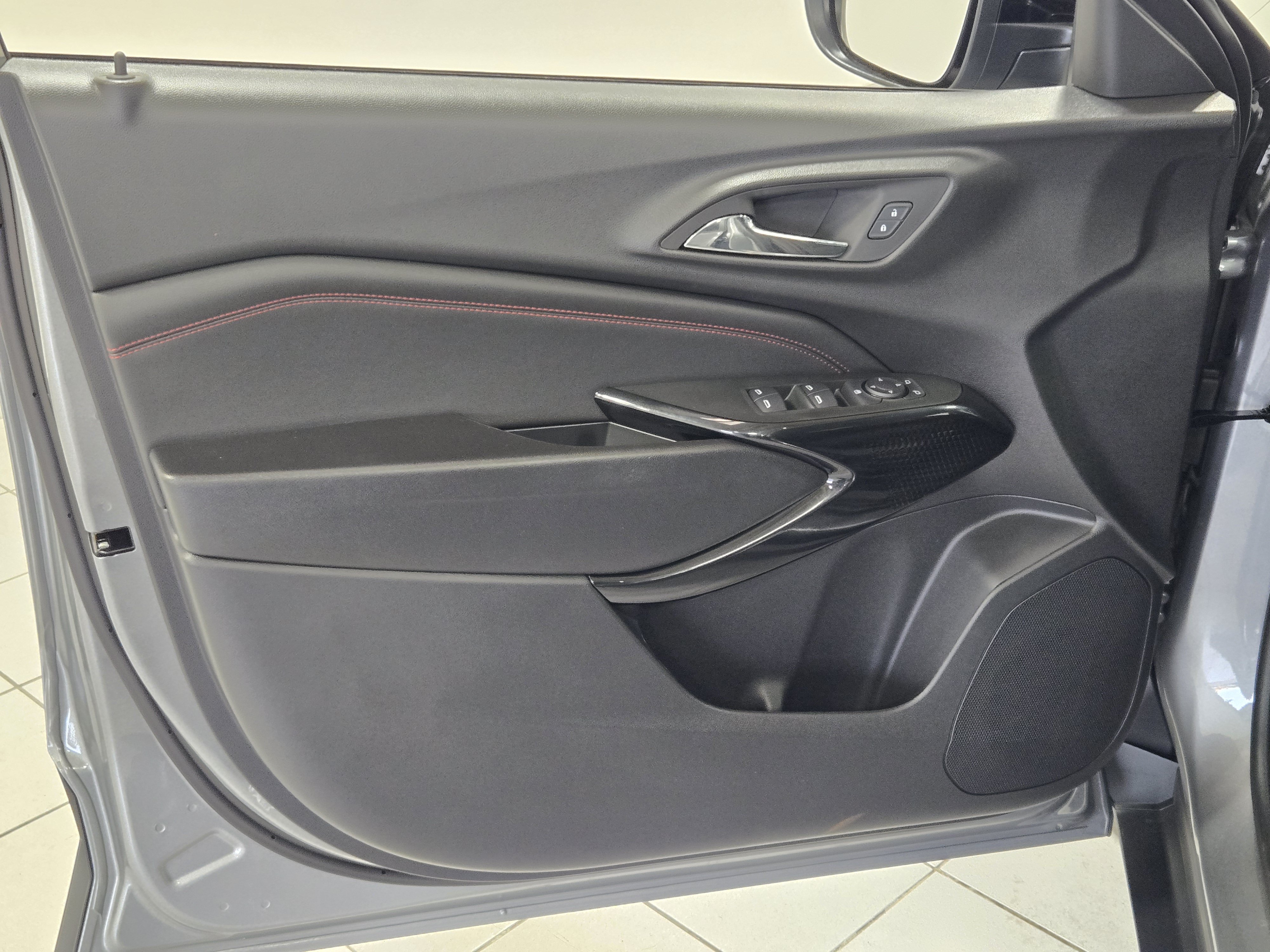 2026 Chevrolet Trax RS - Photo 17