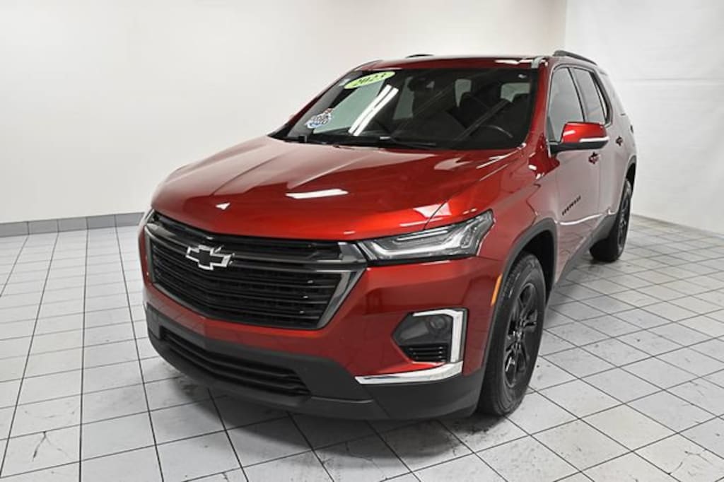 Used 2023 Chevrolet Traverse LT Cloth SUV