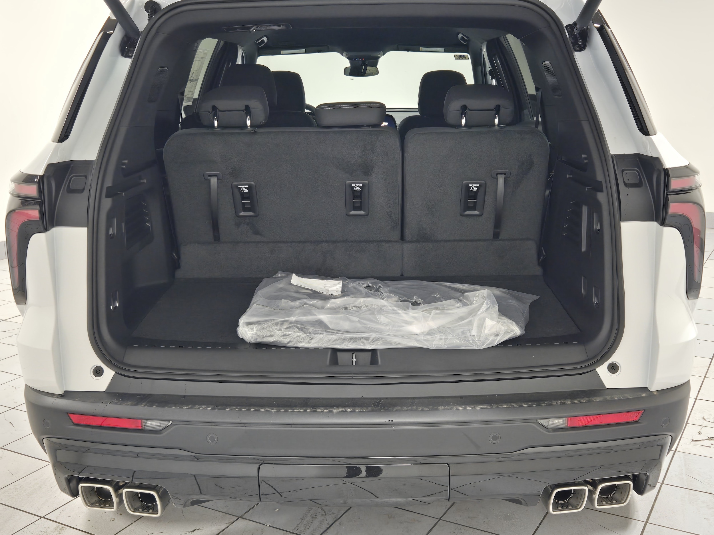 2027 Chevrolet Traverse LT - Photo 14