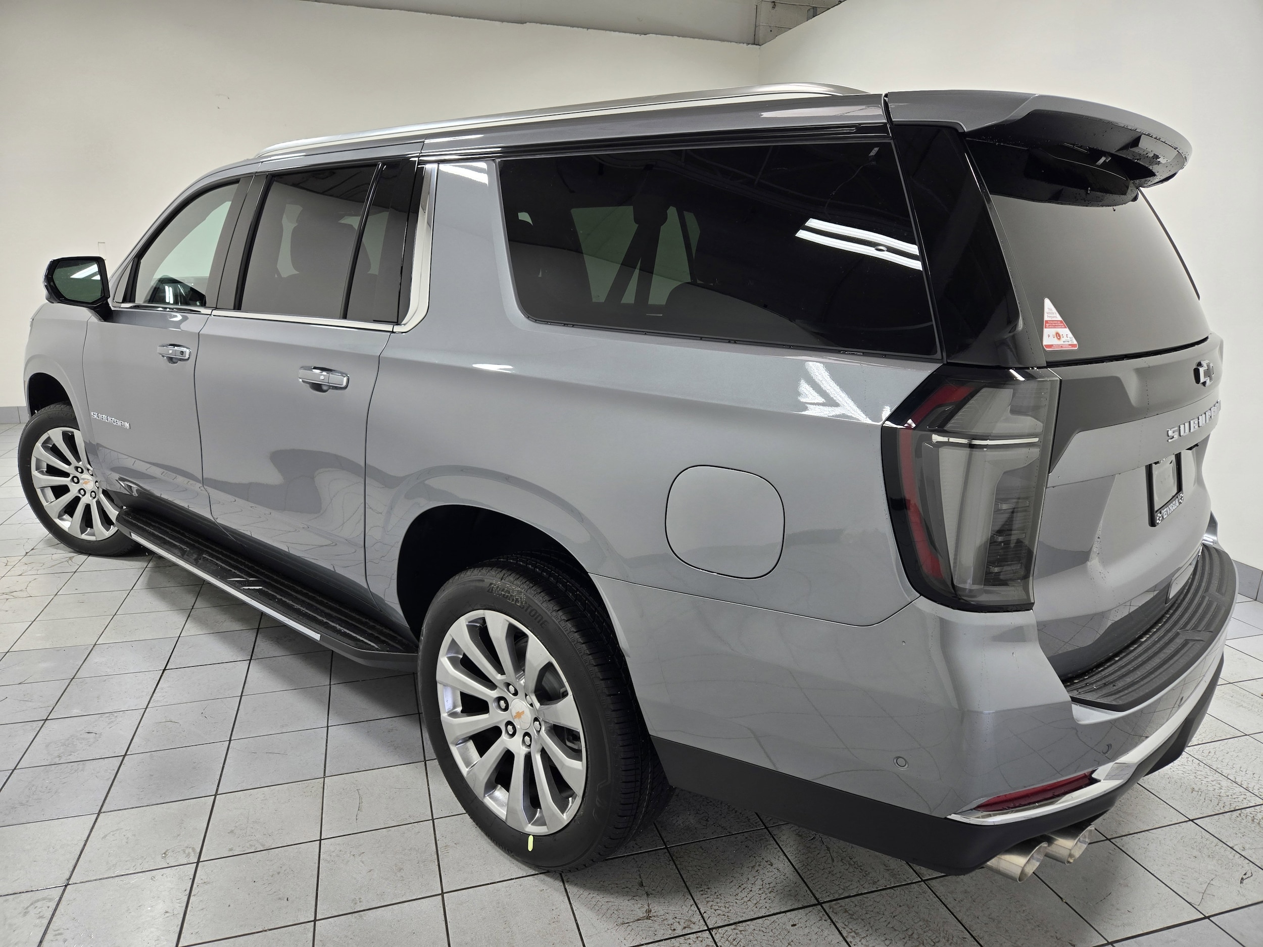 2026 Chevrolet Suburban Premier - Photo 18